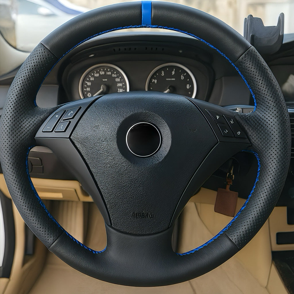 Performance Lenkradbezug - Leder glatt/perforiert + 12 Uhr Markierung blau - passend für BMW E60 E61 E62 E63 E64