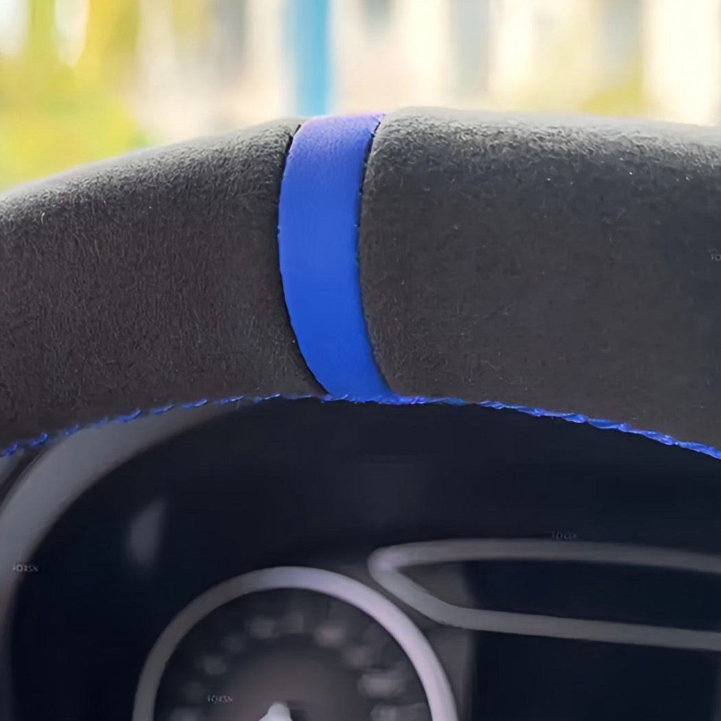 Performance Lenkradbezug - Alcantara perforiert mit 12 Uhr Markierung blau - passend für BMW E90 E91 E92 E93 E81 E82 E87 E88
