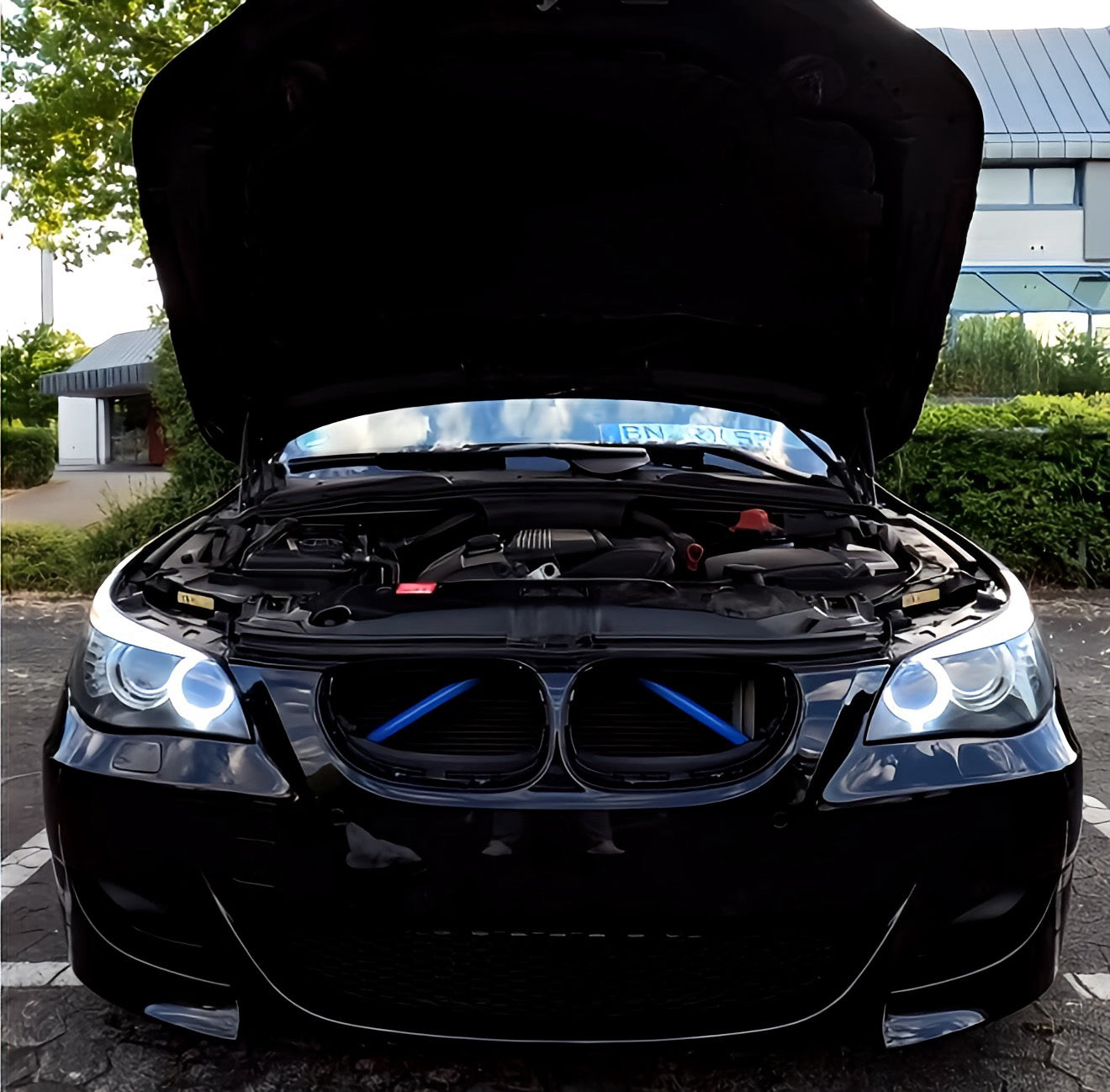 Performance Kühlergrill Cover / Abdeckung - Blau, Rot, Gelb - passend für BMW F01 F02 F03 F04 F06 F07 F10 F11 F12 F13 F18 F39 F45 F46 F48 F49 E60 E61 E65 E66 E90 E91 E92 E93