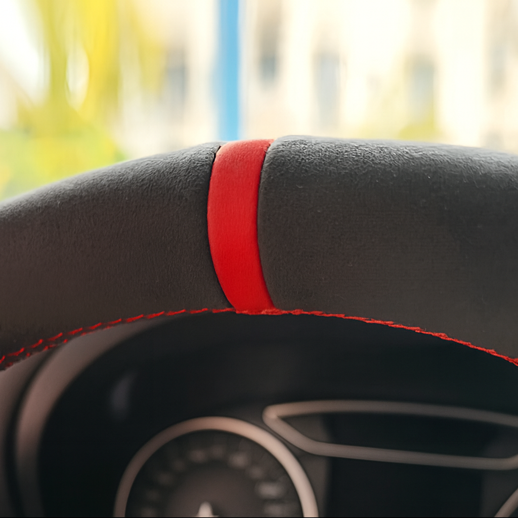 Performance Lenkradbezug - Alcantara perforiert + 12 Uhr Markierung rot - passend für BMW G20 G21 G22 G23 G26 G30 G31 G32 G11 G12 G14 G15 G16 G01 G02 G05 G06 G07 X3 X4 X5 X6