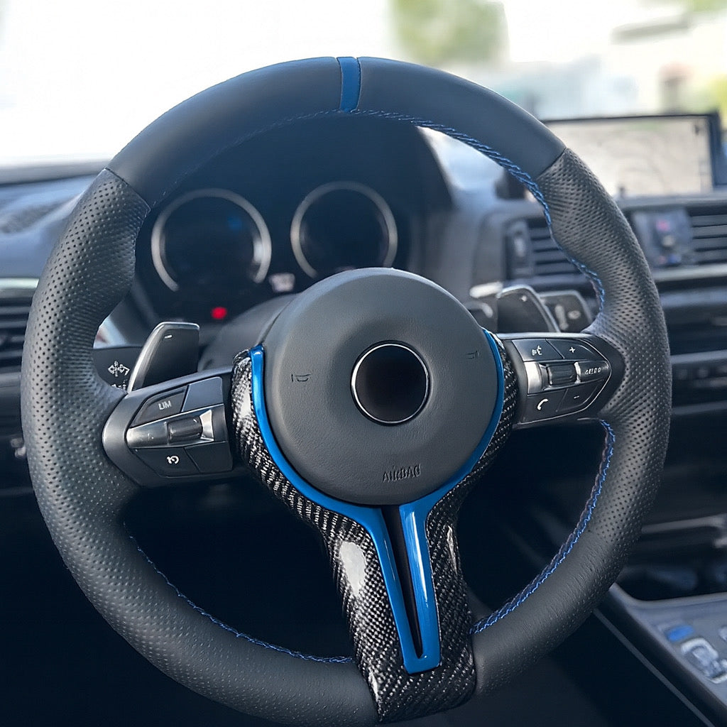 Performance Lenkradspange - Echt Carbon & Dunkelblau - passend für BMW F20 F21 F45 F22 F23 F46 F30 F31 F34 F32 F33 F36 F10 F11 F07 F12 F06 F13 X1 F48 X2 F39 X3 F25 X4 F26 X5 F15 X6 F16