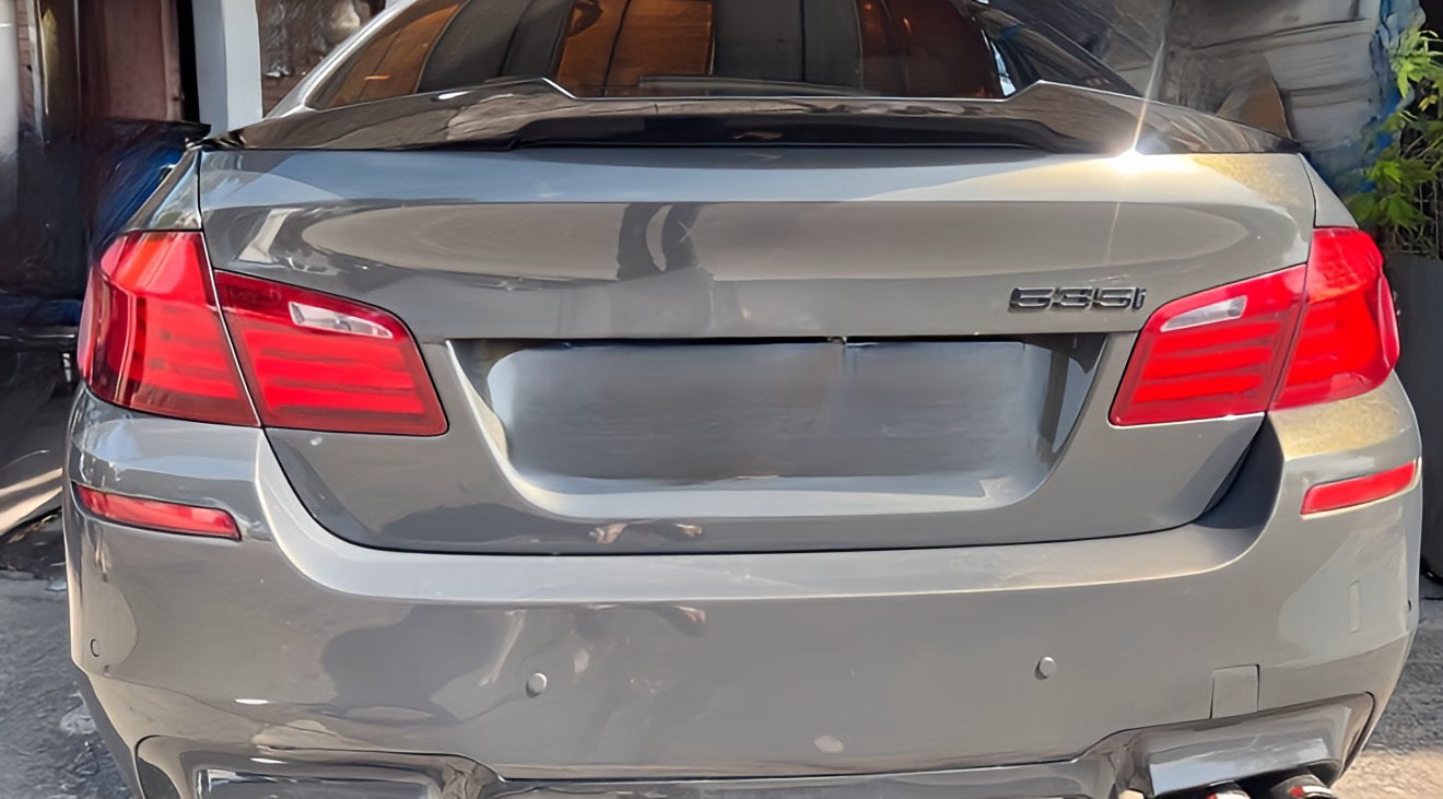 Performance Spoiler passend für BMW F10 F18 - Schwarz Hochglanz Limousine