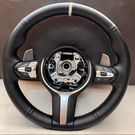 Performance Lenkradbezug - Leder perforiert mit 12 Uhr Markierung weiß - passend für BMW F20 F21 F45 F22 F23 F46 F30 F31 F34 F32 F33 F36 F10 F11 F07 F12 F06 F13 X1 F48 X2 F39 X3 F25 X4 F26 X5 F15 X6 F16