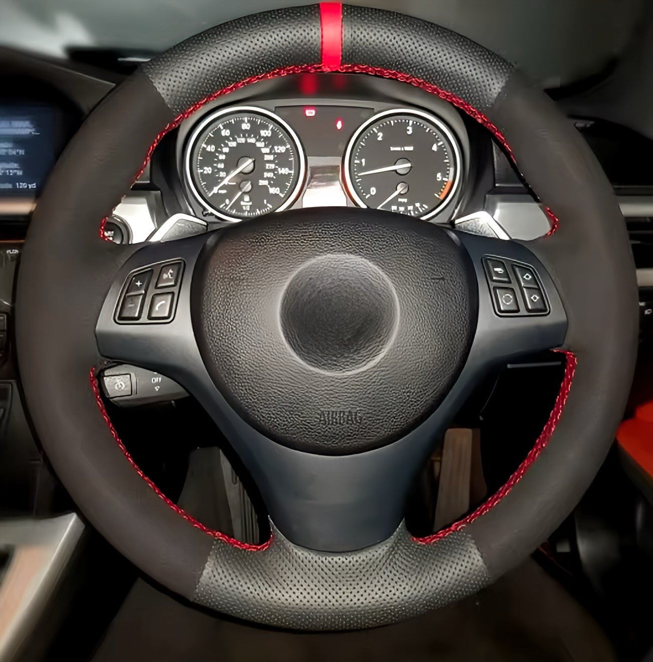 Performance Lenkradbezug - Perforiertes Leder mit Alcantara + 12 Uhr Markierung rot - passend für BMW E90 E91 E92 E93 E81 E82 E87 E88