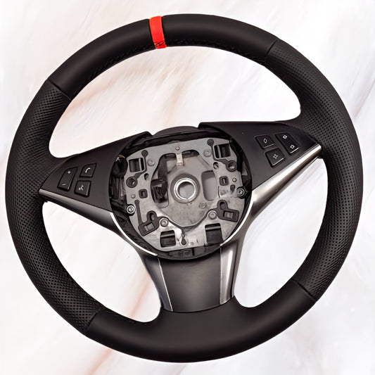 Performance Lenkradbezug - Leder glatt/perforiert + 12 Uhr Markierung rot - passend für BMW E60 E61 E62 E63 E64