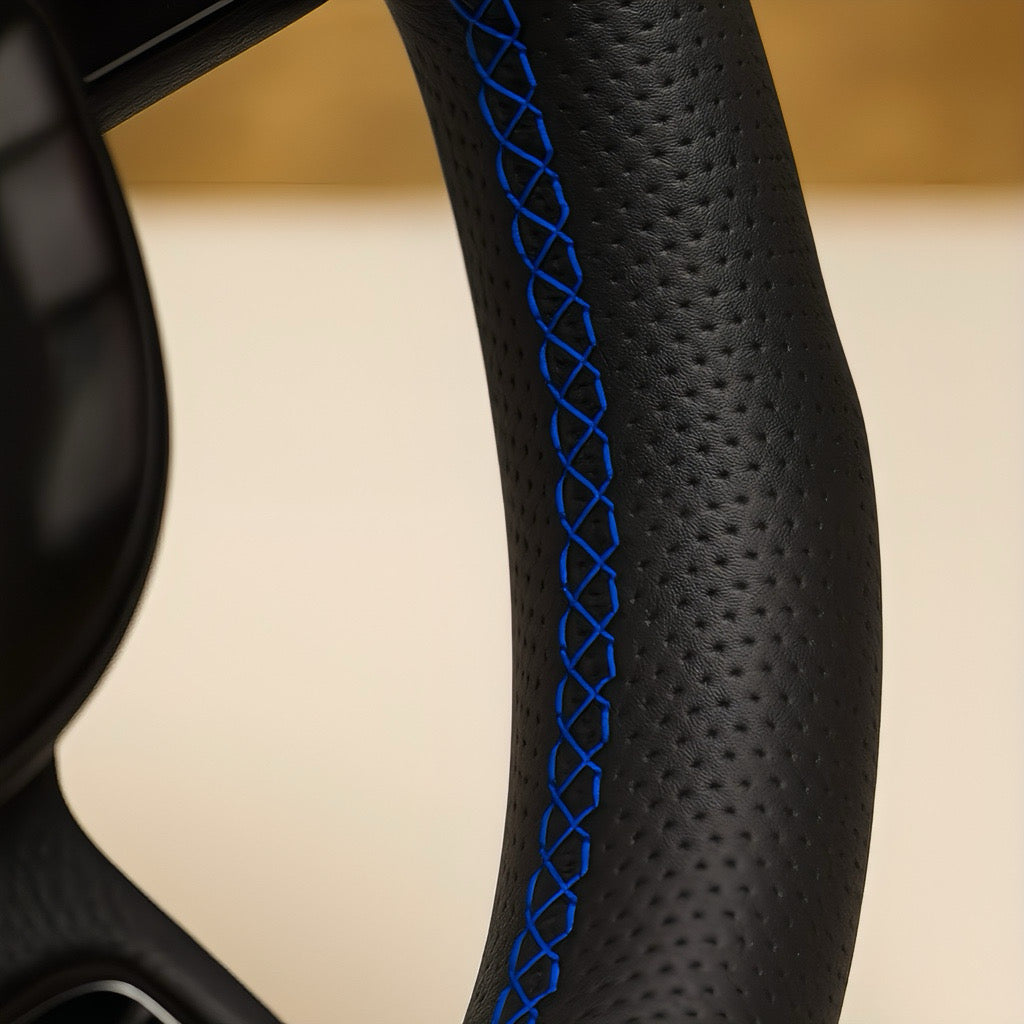 Performance Lenkradbezug - Leder glatt / perforiert + 12 Uhr Markierung blau - passend für BMW G20 G21 G22 G23 G26 G30 G31 G32 G11 G12 G14 G15 G16 G01 G02 G05 G06 G07 X3 X4 X5 X6