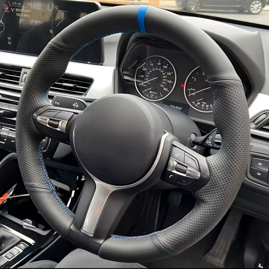 Performance Lenkradbezug - Leder perforiert mit 12 Uhr Markierung blau - passend für BMW F20 F21 F45 F22 F23 F46 F30 F31 F34 F32 F33 F36 F10 F11 F07 F12 F06 F13 X1 F48 X2 F39 X3 F25 X4 F26 X5 F15 X6 F16