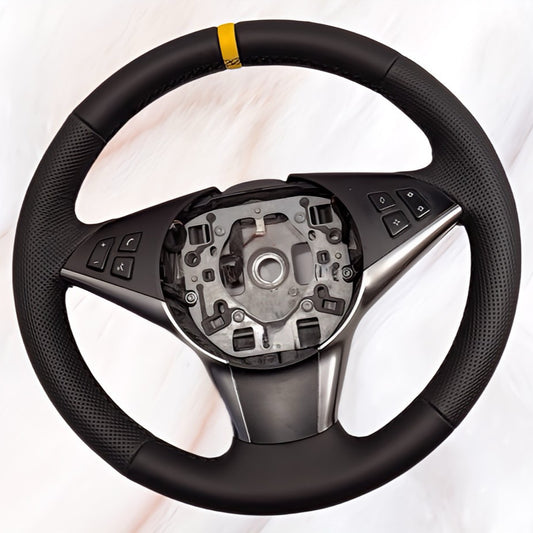 Performance Lenkradbezug - Leder glatt/perforiert + 12 Uhr Markierung gelb - passend für BMW E60 E61 E62 E63 E64