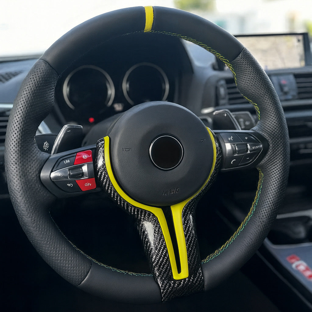 Performance Lenkradspange - Echt Carbon & Gelb - passend für BMW F20 F21 F45 F22 F23 F46 F30 F31 F34 F32 F33 F36 F10 F11 F07 F12 F06 F13 X1 F48 X2 F39 X3 F25 X4 F26 X5 F15 X6 F16