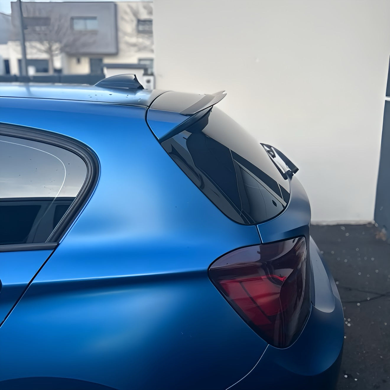 Performance Spoiler passend für BMW F20 F21 - Schwarz Hochglanz