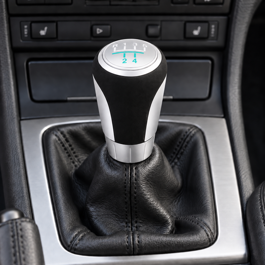Performance Schaltknauf 5-Gang passend für BMW E30 E36 E46 E81 E82 E87 E88 E90 E91 E92 E93 F20 F21 F30 F31 F34 E39 E60 E61 F10 F11 E83 E53 E70 E71 Z3 Z4 - Alcantara