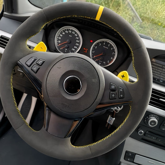 Performance Lenkradbezug - Alcantara + 12 Uhr Markierung gelb - passend für BMW E60 E61 E62 E63 E64