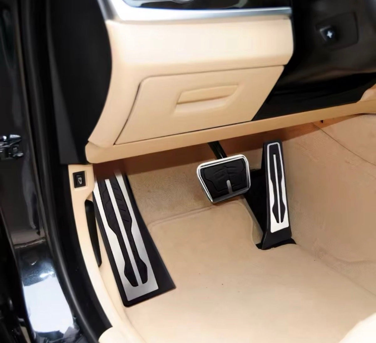Pedalcover & Fußablage Automatik passend für BMW E46 E81 E82 E87 E88 E90 E91 E92 E93 E39 E60 E61 E63 E64 E65 E66 E84 E83 E53 E70 E71 E72 E85 E86