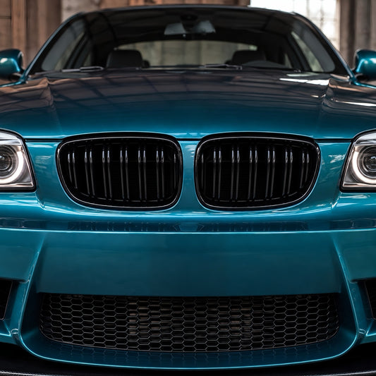 Performance Kühlernieren passend für BMW E81 E82 E87 E88 1M – Schwarz Hochglanz